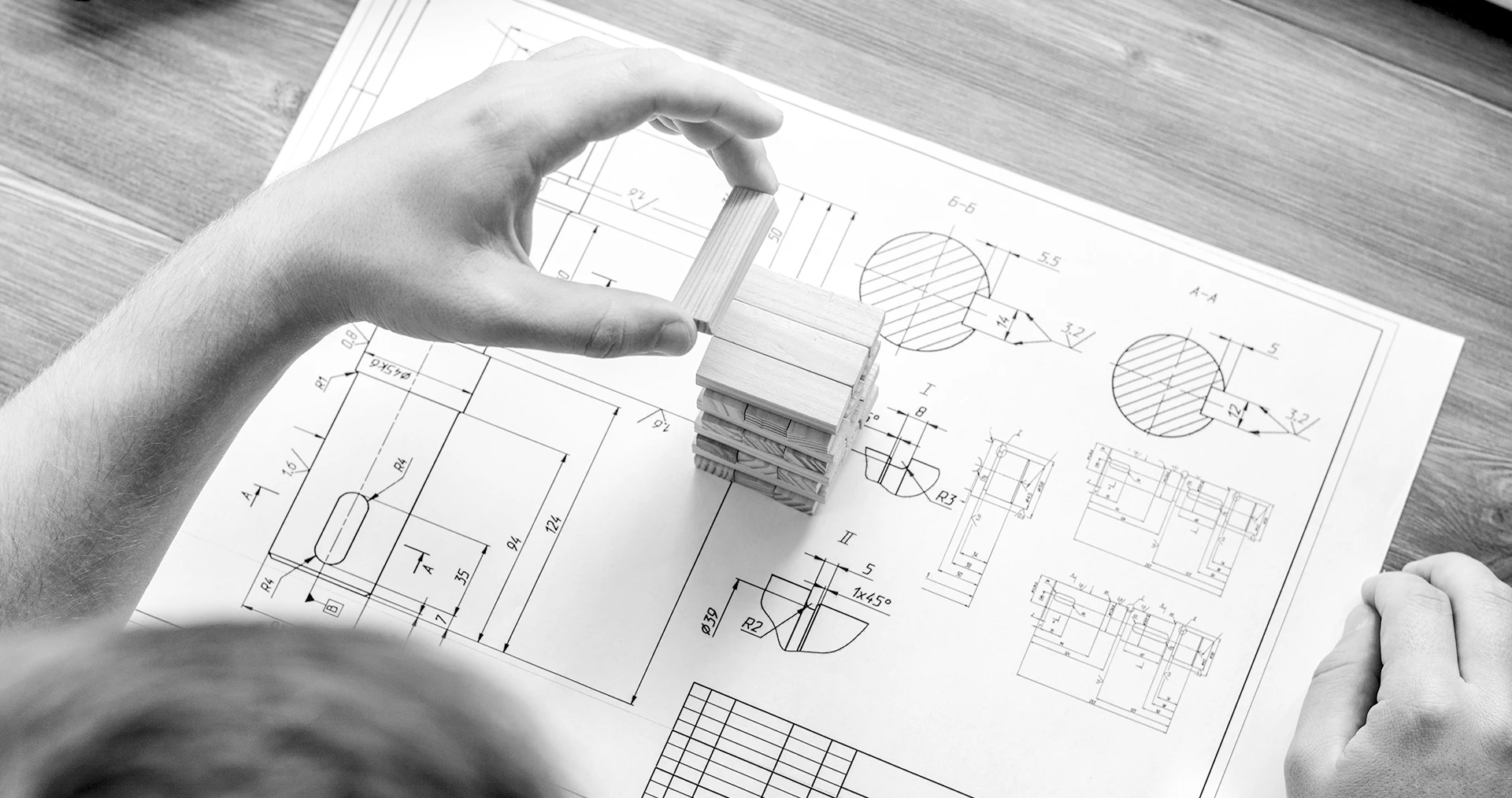 Progettazione, calcolo e consulenza tecnica per strutture sicure, efficienti e durature - Giallo pastello