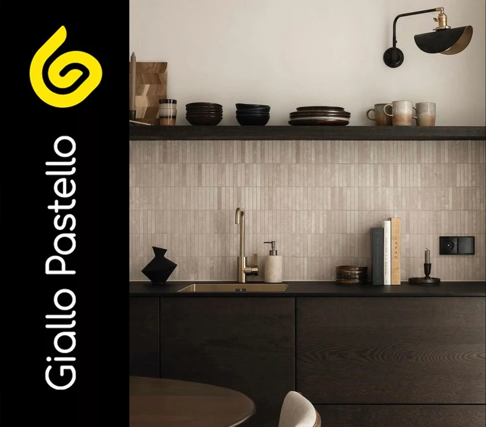 Giallo Pastello Interior Design Brescia - Ristrutturare la cucina - Cucina in legno e mattoni